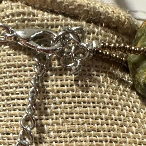 Gorgeous Genuine Semi Precious Unakite Gemstone Solid Chunky Necklace - Picture 4 of 5